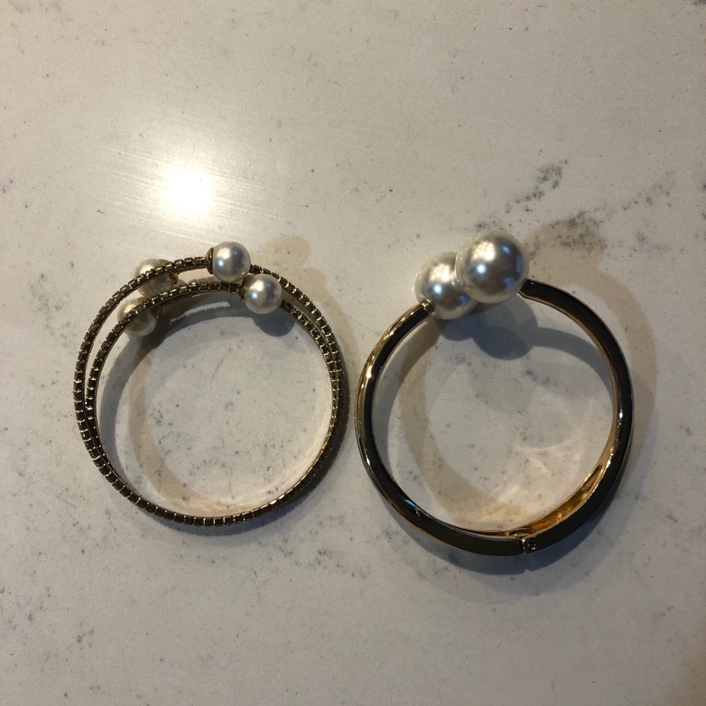 Women’s Two Pearl Braceles
